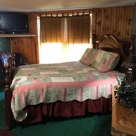 Smokies Bed And Breakfast - Evergreen Cottage Inn ピジョンフォージ エクステリア 写真