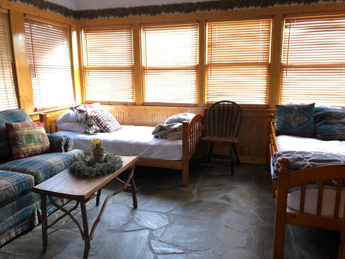 Smokies Bed And Breakfast - Evergreen Cottage Inn ピジョンフォージ エクステリア 写真