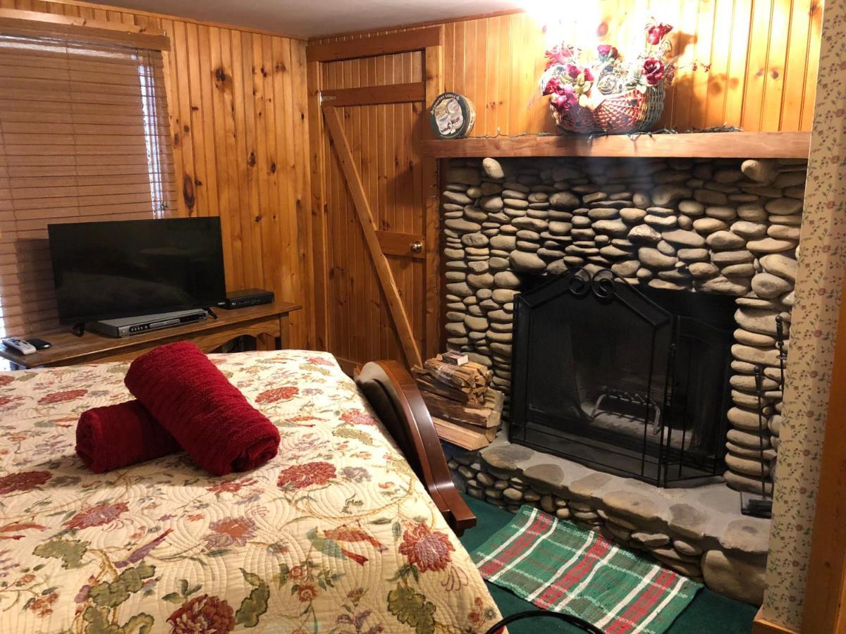Smokies Bed And Breakfast - Evergreen Cottage Inn ピジョンフォージ エクステリア 写真