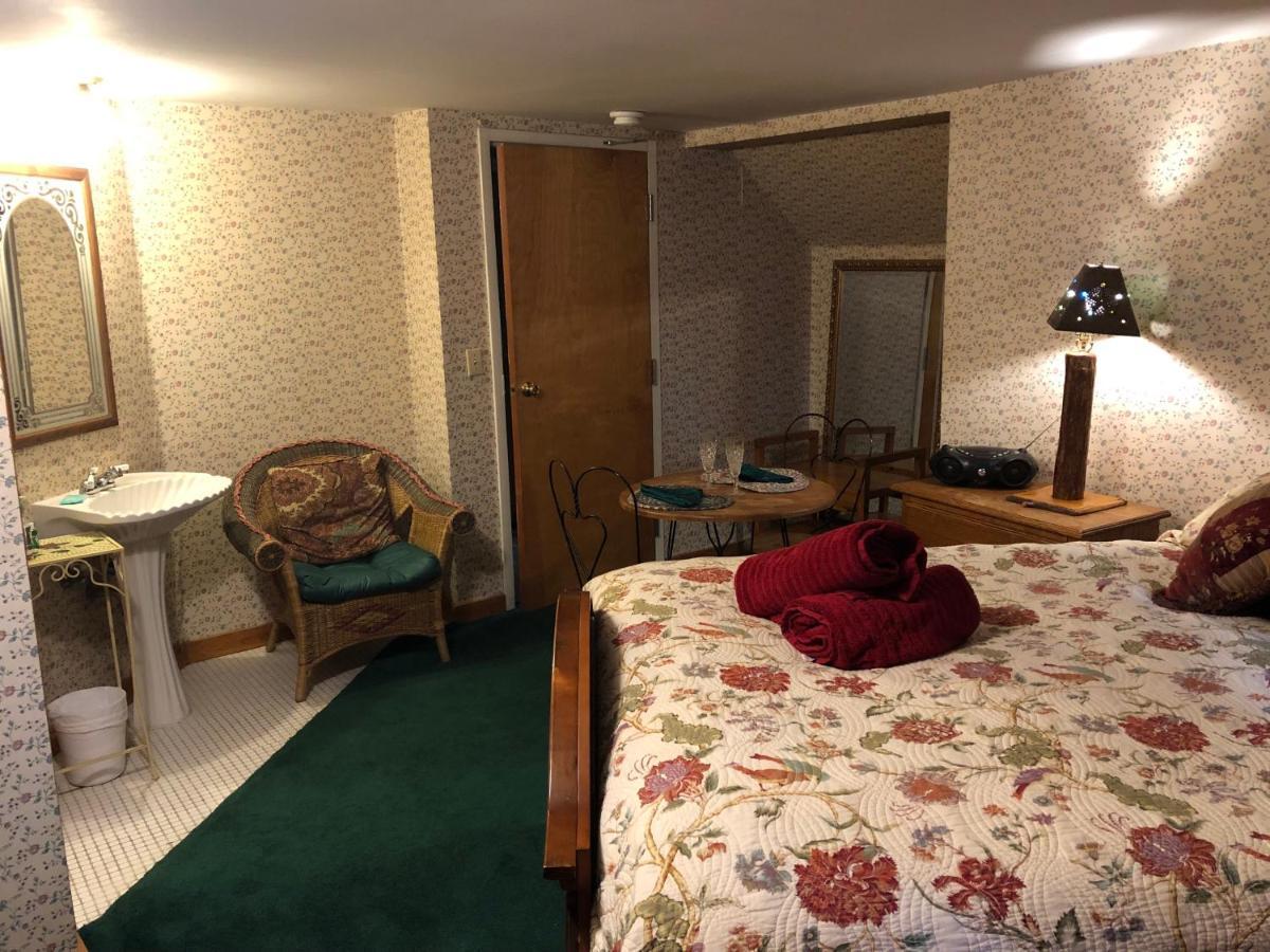 Smokies Bed And Breakfast - Evergreen Cottage Inn ピジョンフォージ エクステリア 写真
